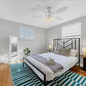Apartment Designed And Cozy 1br With Parking Near Stores, Tampa